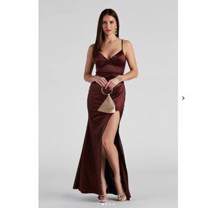 Windsor - Edith Formal Satin V-Notch Dress - Maroon - Size M